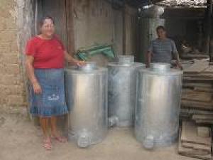 Errichtung von 172 Nahrungsmittelspeichern für 43 Schulen in Nicaragua 