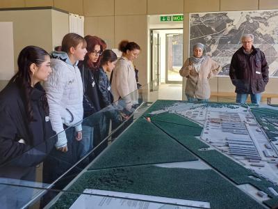 Gedenkstättenfahrten auf den Spuren von Anne Frank